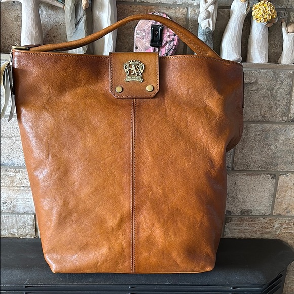 Elegant Brown Leather Tote Bag